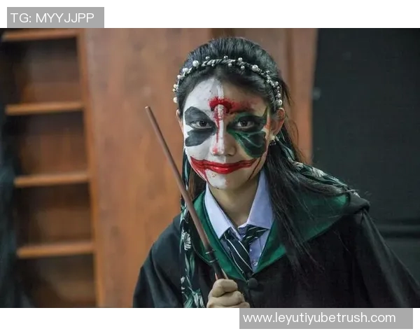 文班克马的万圣节鬼影装扮引发热议你觉得他打几分呢 文班克马的万圣节鬼影装扮引发热议你觉得他打几分呢