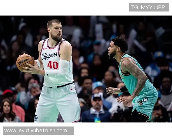 灯泡组合再度发威祖巴茨谈比尔与最佳控卫的默契配合 灯泡组合再度发威祖巴茨谈比尔与最佳控卫的默契配合